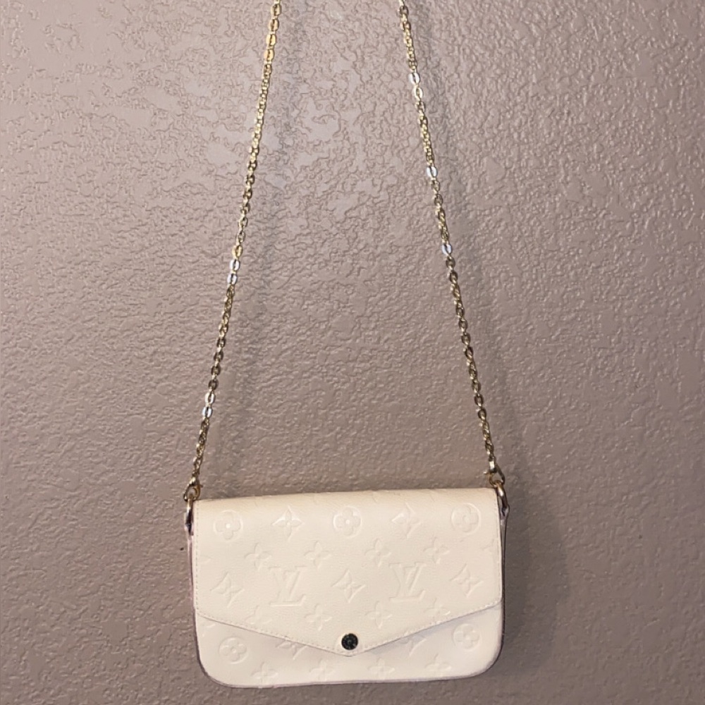 Louis Vuitton Soft Pink Pochette Felicie